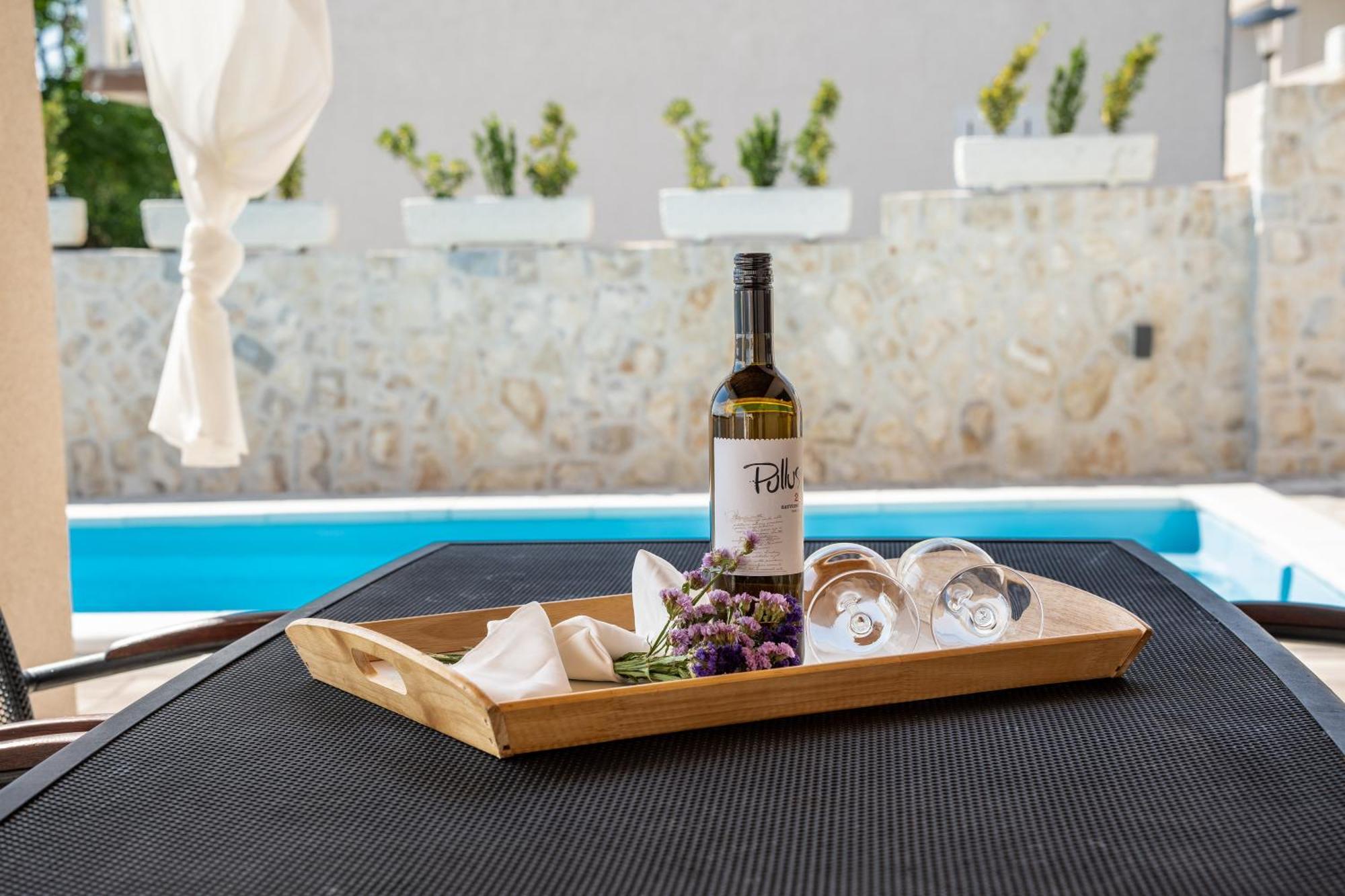 Villa Kamia With Private Heated Pool And Electric Vehicle Adapter Zubovići 外观 照片