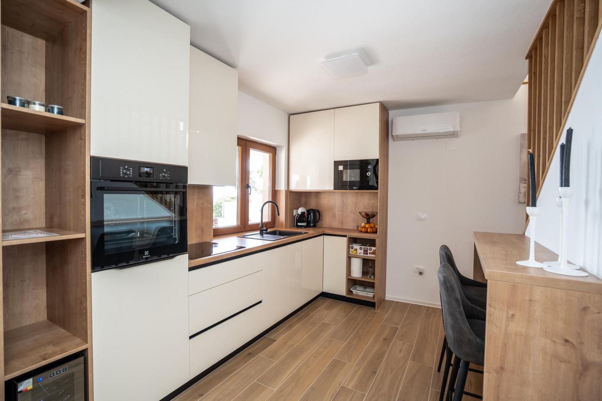Villa Kamia With Private Heated Pool And Electric Vehicle Adapter Zubovići 外观 照片