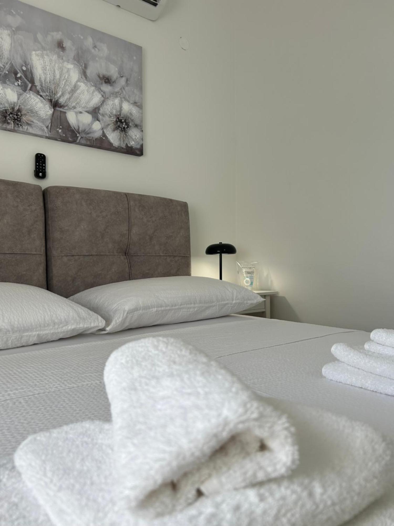Villa Kamia With Private Heated Pool And Electric Vehicle Adapter Zubovići 外观 照片